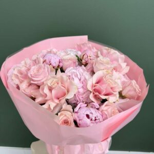 Signature Blush Grand Bouquet